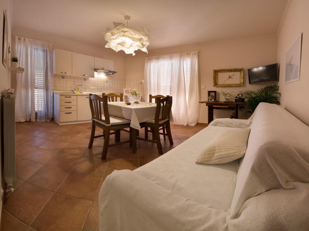 Apartment Duketis Ровінь Екстер'єр фото